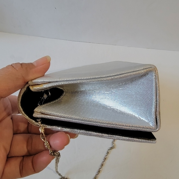 VTG WHITTAL & SHON Evening Clutch Purse Silver Metallic Beaded Bow Chain Strap - Picture 4 of 11